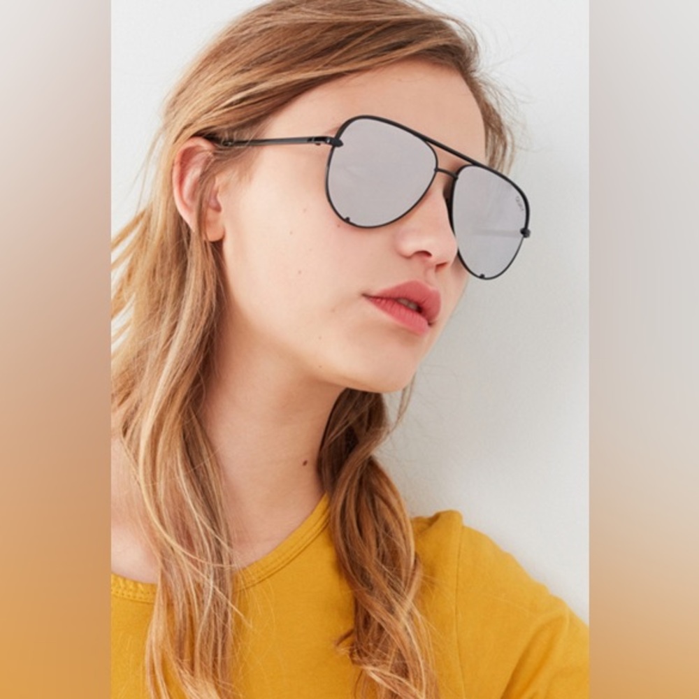 Dezi x Quay High Key Aviator Sunglasses - Picture 2 of 7